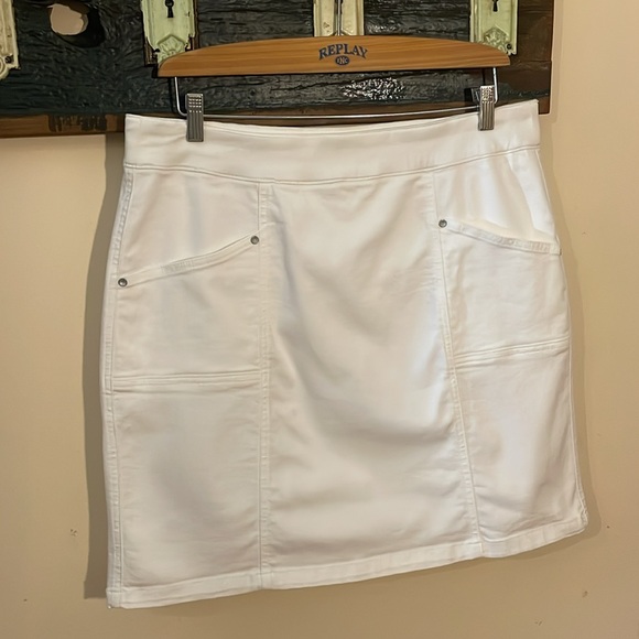 Jag Jeans White Denim Roadtrip Pull On Skort - Picture 5 of 16